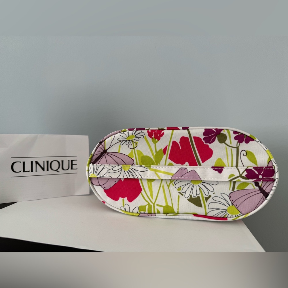 Clinique vintage cosmetics makeup travel bag (1 of 2) NWT floral butterflies - Picture 2 of 7